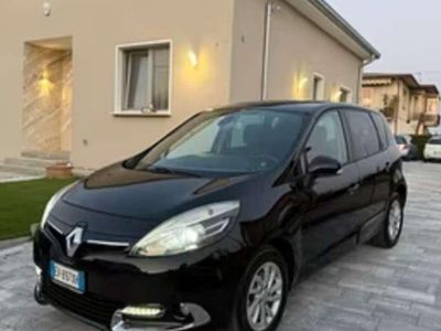 Usata Renault Scénic III Luxe 110 CV (80 kW) 2010 Nero Monovolume