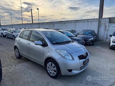 Grigio Usata 2008 Toyota Yaris Sol Berlina | 4200 € (Buon prezzo)