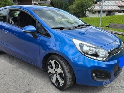 Usata Kia Rio 102 CV (75 kW) 2012 Blu Utilitaria