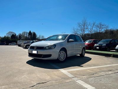 Usata VW Golf VI United 80 CV (58 kW) 2011 Bianco Utilitaria