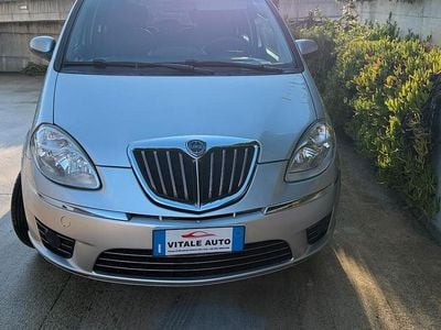 Usata Lancia Musa 90 CV (66 kW) 2009 Grigio Monovolume