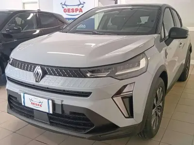Nuova Renault Captur Evolution 122 CV (89 kW) 2026 Grigio avation tetto nero SUV