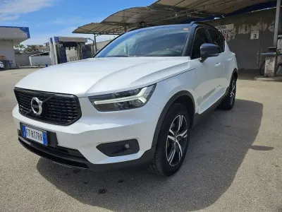 Usata Volvo XC40 R-Design 150 CV (110 kW) 2019 SUV