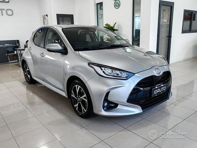 Usata Toyota Yaris Hybrid Trend 92 CV (67 kW) 2025 Grigio Berlina