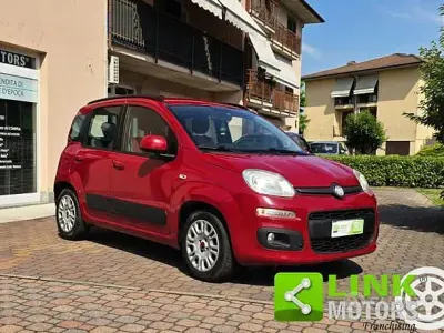 Usata Fiat Panda Lounge 69 CV (50 kW) 2012 Rosso Utilitaria