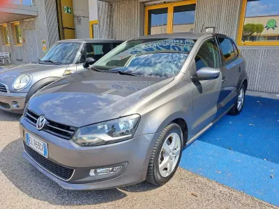 Usata VW Polo Highline 90 CV (66 kW) 2011 Grigio Utilitaria