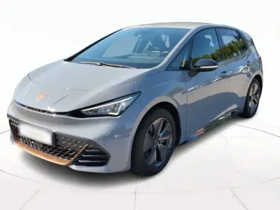 Usata Cupra Born 69 kW (95 CV) 2023 Grigio / pastello Utilitaria