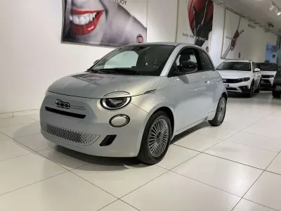 Nuova Fiat 500 Icon 65 CV (47 kW) 2026 Giallo Berlina