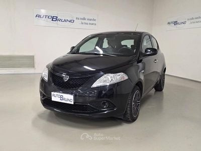 Usata Lancia Ypsilon Gold 69 CV (50 kW) 2018 Nero Utilitaria