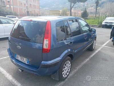 Usata Ford Fusion 80 CV (58 kW) 2006 Blu/azzurro Utilitaria
