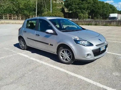 Usata Renault Clio II 85 CV (62 kW) 2009 Berlina