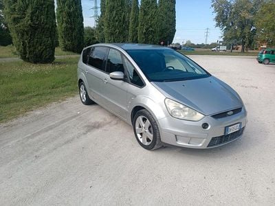 Argento Usata 2007 Ford S-MAX Titanium Monovolume | 4700 €