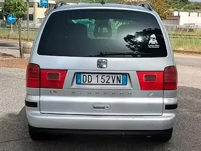 Usata Seat Alhambra 140 CV (102 kW) 2006 Grigio Monovolume