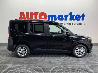 Usata Ford Tourneo Courier Titanium 125 CV (91 kW) 2025 Nero Monovolume