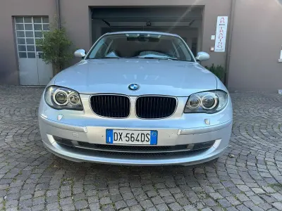 Gebraucht BMW 118 143 PS (105 kW) 2009 Grau Kleinwagen