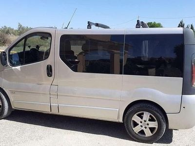 Grigio Usata 2005 Opel Vivaro Monovolume | 8000 €