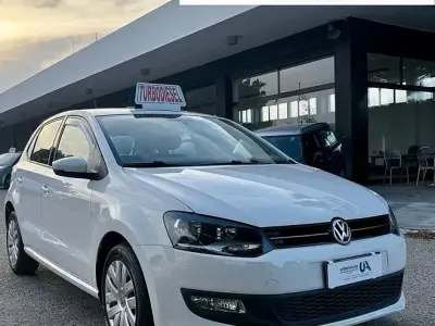 Usata VW Polo Comfortline 90 CV (66 kW) 2013 Bianco Utilitaria