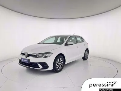 Usata VW Polo Life 95 CV (69 kW) 2023 Bianco Utilitaria