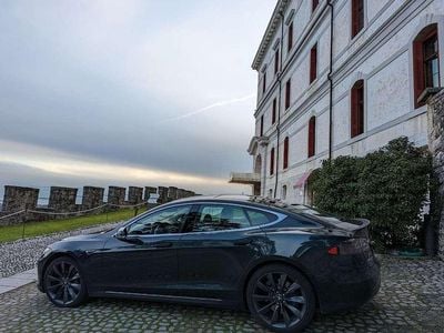 Usata Tesla Model S 69 kW (94 CV) 2014 Verde Utilitaria