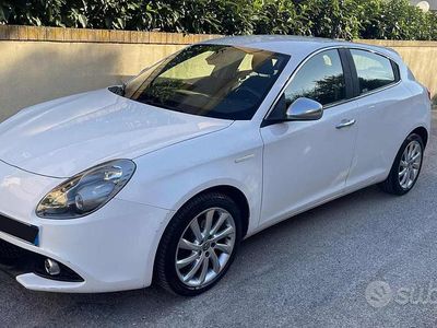 Gebraucht Alfa Romeo Giulietta Super 120 PS (88 kW) 2016 Weiß Kleinwagen