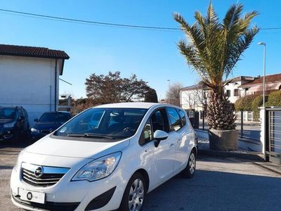 usata Opel Meriva 1.4 16V GPL pronta consegna