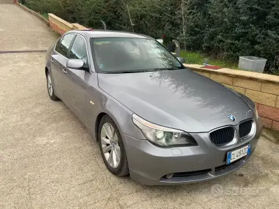 Usata BMW 530 218 CV (160 kW) 2004 Grigio Berlina