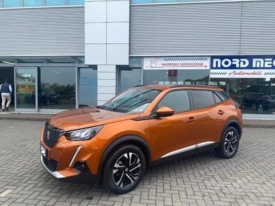 Usata Peugeot 2008 Allure 101 CV (74 kW) 2021 Arancione SUV
