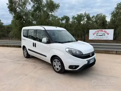 Usata Fiat Doblò 105 CV (77 kW) 2016 Bianco Monovolume