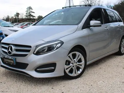 Usata Mercedes B180 Premium 109 CV (80 kW) 2017 Grigio Utilitaria