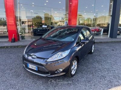 Usata Ford Fiesta 95 CV (69 kW) 2010 Blu Utilitaria