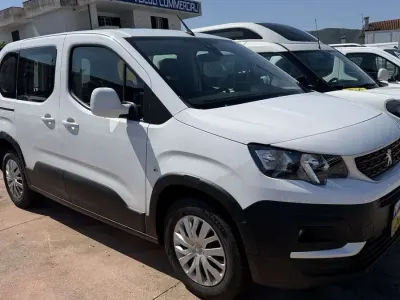 Usata Peugeot Rifter 102 CV (75 kW) 2021 Bianco Monovolume