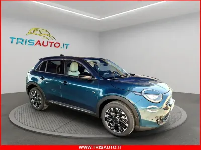 Nuova Fiat 600 La Prima 100 CV (73 kW) 2026 Bianco SUV