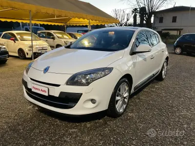 Usata Renault Mégane Luxe 110 CV (80 kW) 2010 Bianco Berlina