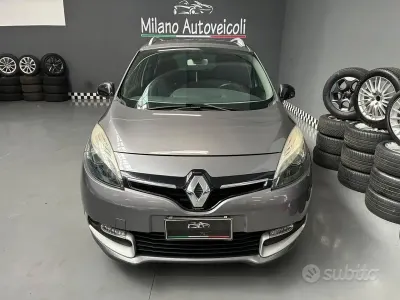 Usata Renault Scénic Bose Edition 110 CV (80 kW) 2016 Grigio Monovolume