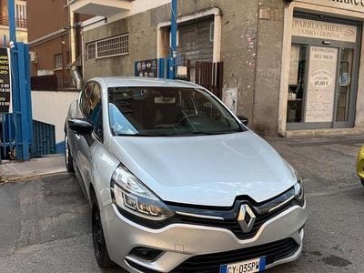 Usata Renault Clio IV Intens 90 CV (66 kW) 2018 Argento Berlina