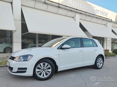 Używany VW Golf VII Comfortline 110 KM (80 kW) 2014 Biały Sedan/Limuzyna