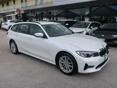 Usata BMW 318 Advantage 150 CV (110 kW) 2022 Bianco perlato Station wagon