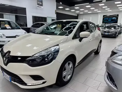 Usata Renault Clio IV Business 73 CV (53 kW) 2018 Beige Berlina