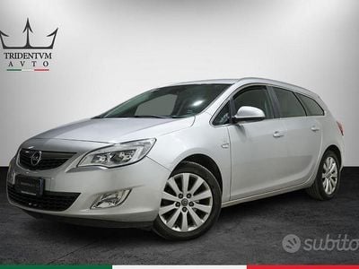 Usata Opel Astra 125 CV (91 kW) 2011 Argento Station wagon