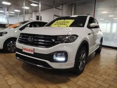 Usata VW T-Cross Style 150 CV (110 kW) 2021 Pure white / pastello SUV