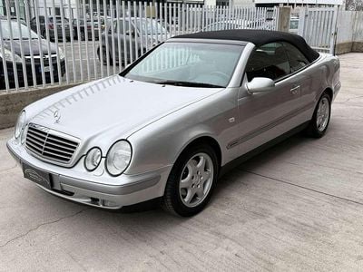 Usata Mercedes CLK320 Elegance 218 CV (160 kW) 1999 Argento Cabrio
