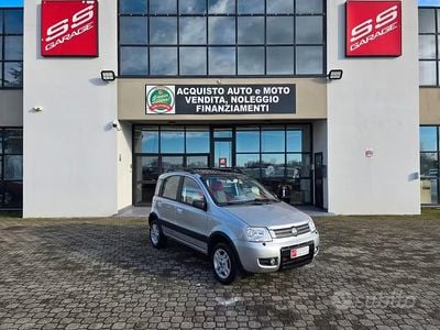 Usata Fiat Panda 4x4 Climbing 60 CV (44 kW) 2005 Grigio Utilitaria