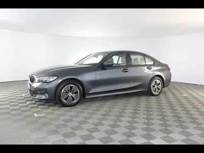 Usata BMW 318 Luxury Line 2021 Grigio scuro Berlina