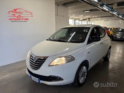 Usata Lancia Ypsilon Platinum 95 CV (69 kW) 2013 Bianco Utilitaria