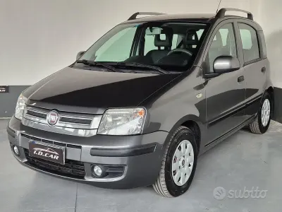 Usata Fiat Panda Emotion 69 CV (50 kW) 2011 Grigio Utilitaria
