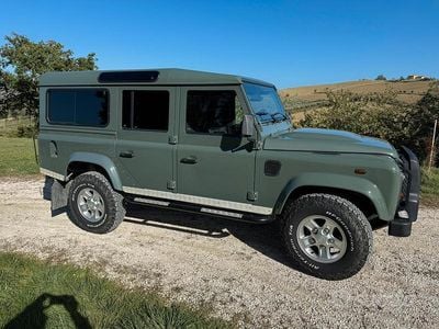 Usata Land Rover Defender 122 CV (89 kW) 2010 Verde Station wagon