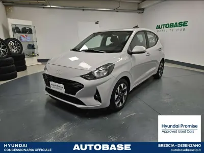 Usata Hyundai i10 67 CV (49 kW) 2023 Grigio Utilitaria