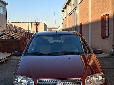 Usata Fiat Punto Active 60 CV (44 kW) 2009 Rosso Berlina