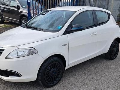 Usata Lancia Ypsilon Silver 85 CV (62 kW) 2014 Bianco Utilitaria