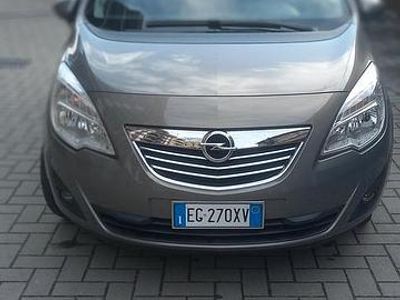 Usata Opel Meriva Cosmo 131 CV (96 kW) 2011 Bronzo Monovolume
